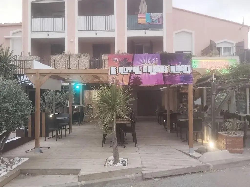 Le Royal Cheese Naan_Barcarès_slider_image_3