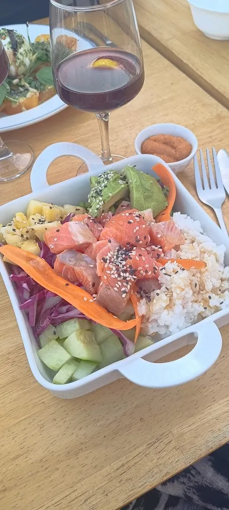 Caroline Le Grand_Chez Sacha_Barcarès_recensione