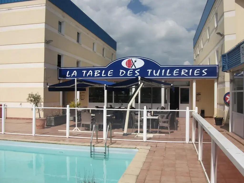 La Table des Tuileries Restaurant in Mably