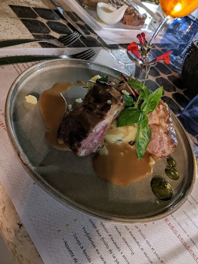 Nick Stewart_Abbaye Sylva Plana CAVEAU ET RESTAURANT_Laurens_review