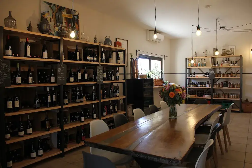 Le Relais Des Oliviers restaurant in Faugères