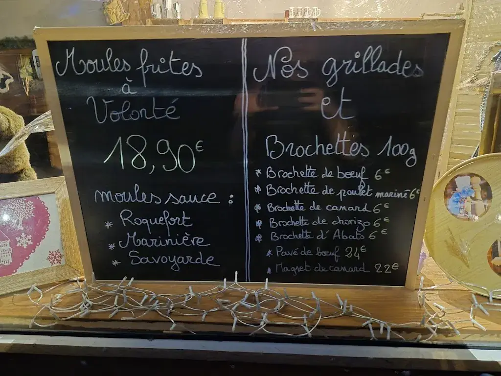 François Martinez_AU P'TIT CHALET_Soler_review