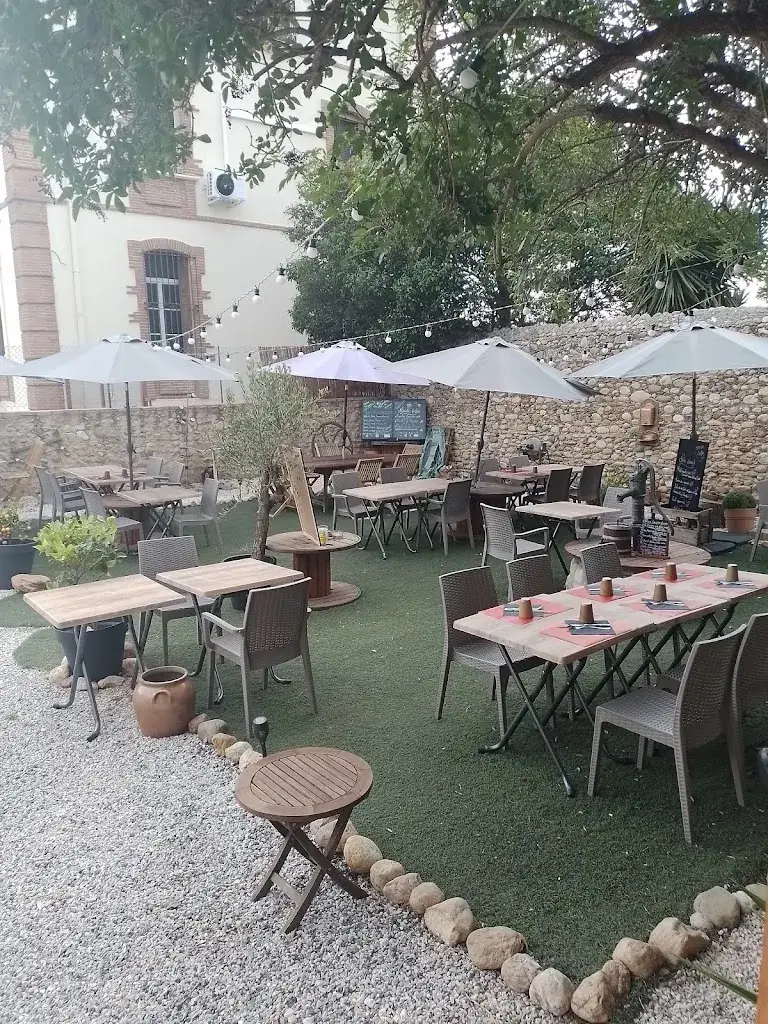 AU P'TIT CHALET Restaurant in Soler