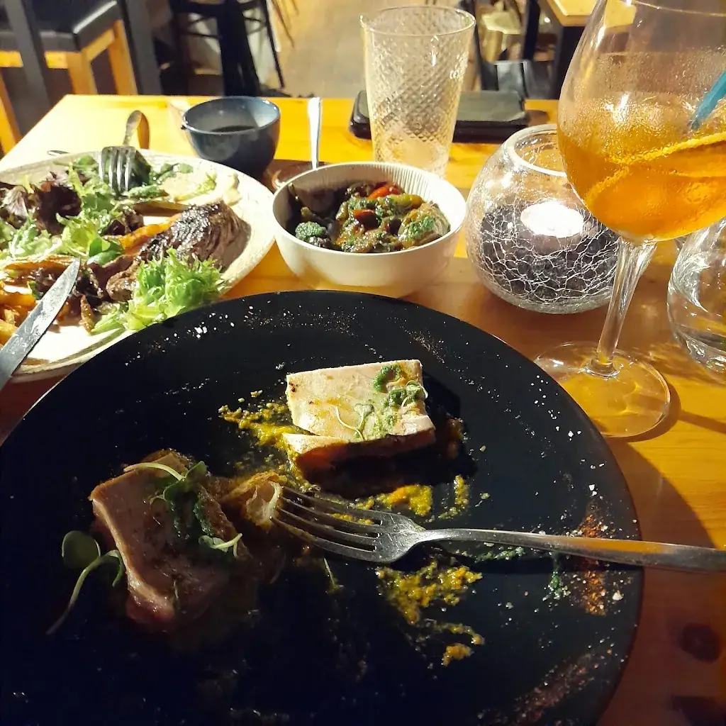 Ольга Титова_Le Blackwood_Sequestre_review