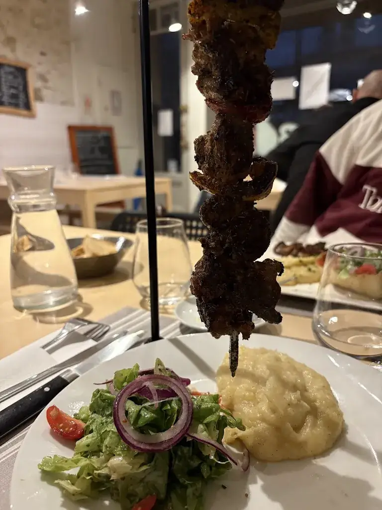 Rébecca Rav_Lou barbot_Lectoure_review