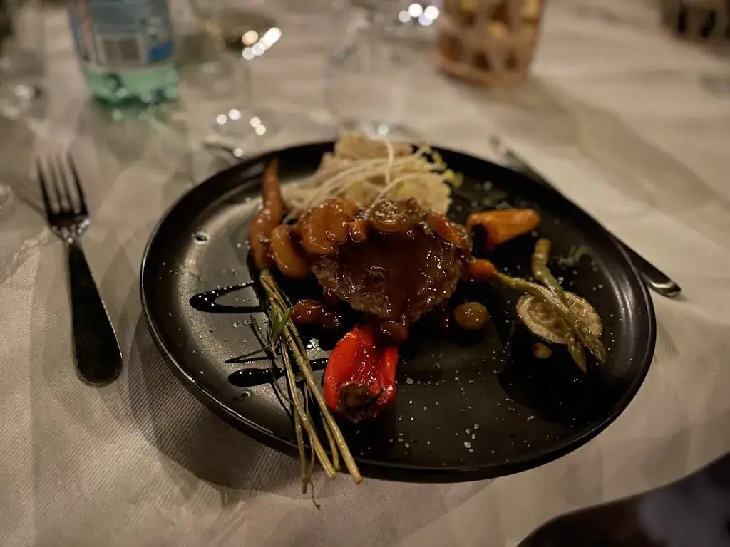 Zoe Chen_L'Univers_Vigan_review