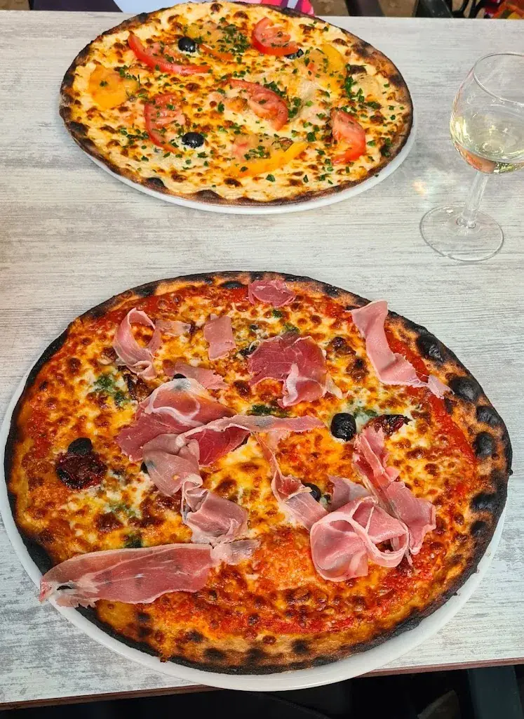 Audrey Vidal_Snack Les Castas_Vigan_review