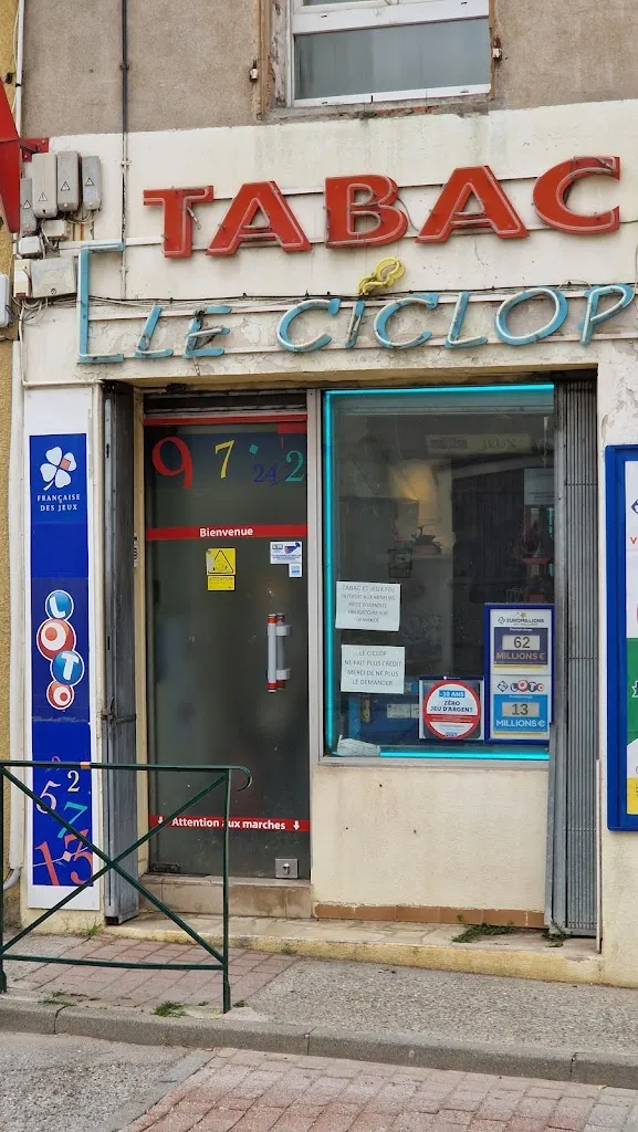 Carre Bleu_Lédignan_slider_image_3