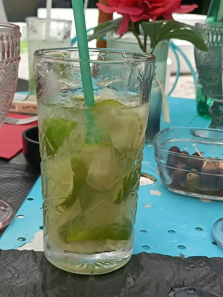 P. D-C_Le Carrousel/Assoc Beija-Flor_Collonges-sous-Salève_review