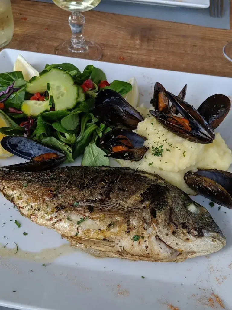 Yuki R_Aux Délices de la Mer_Grau-du-Roi_review