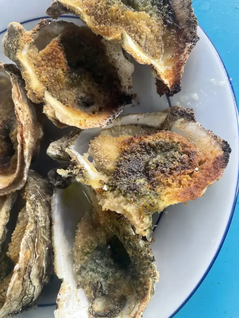 Alexandra Del Toro_La Barque Bleue_Grau-du-Roi_review