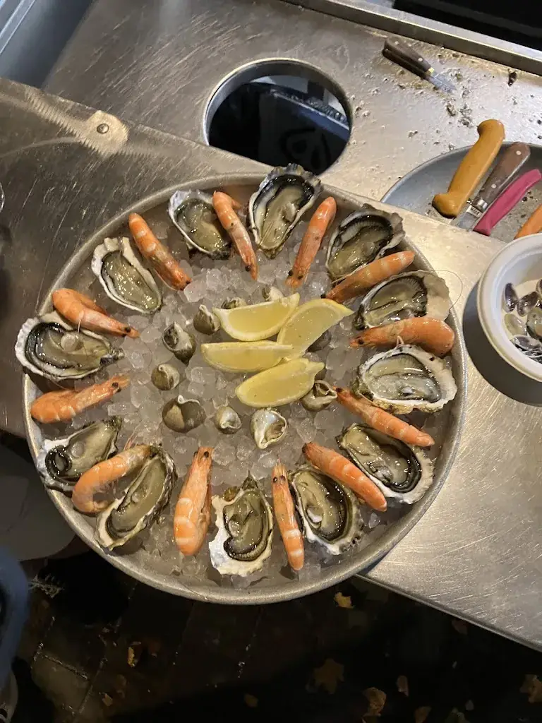 Filip Trgovcevic_La Barque Bleue_Grau-du-Roi_review