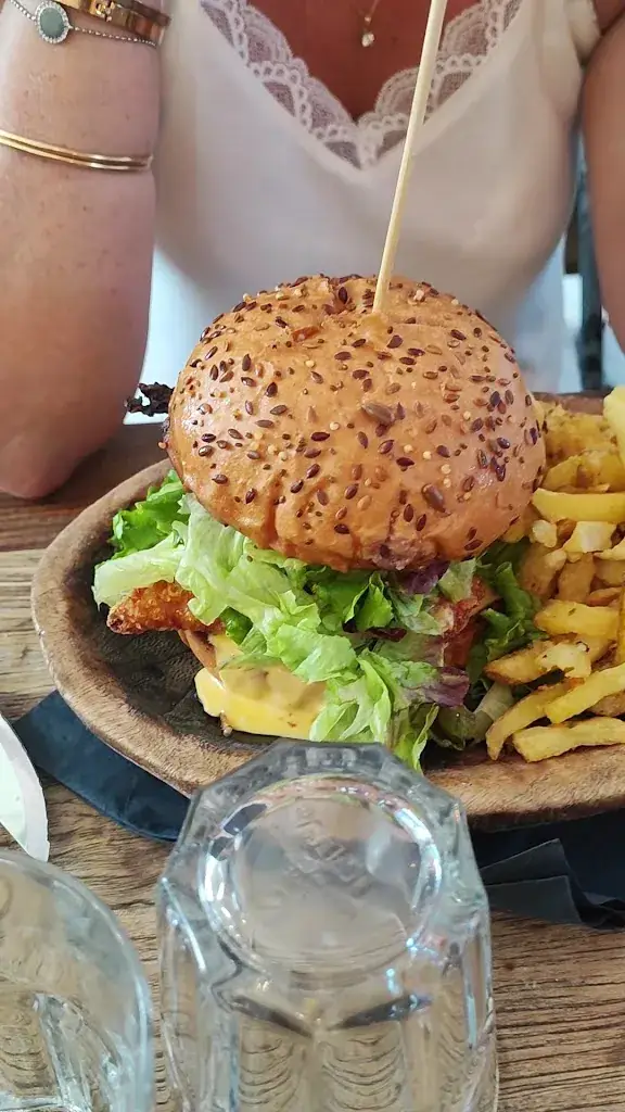 Chez Lola_Grau-du-Roi_slider_image_2