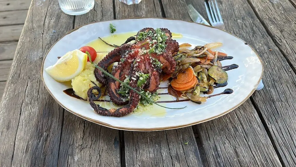 La cachette de mamé_Grau-du-Roi_slider_image_3