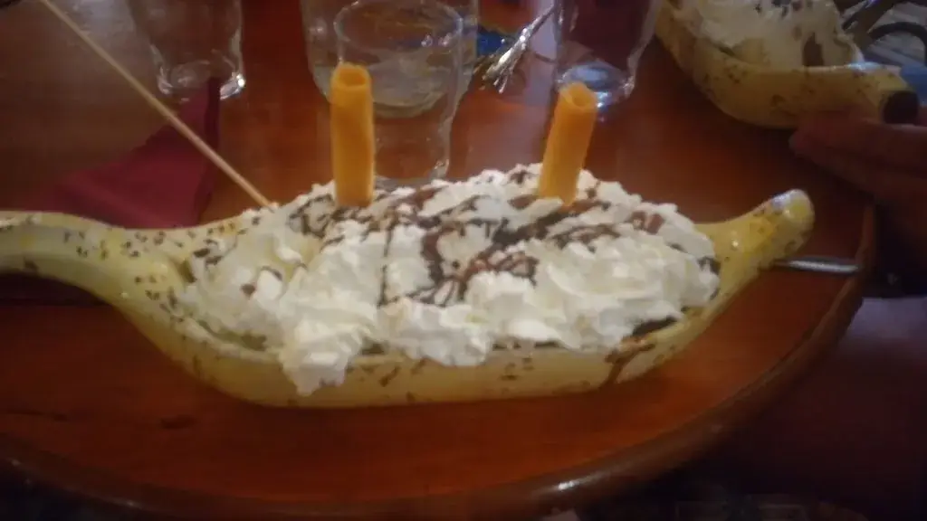 Edouard T. _Le Quai Dix-Neuf_Grau-du-Roi_reseña