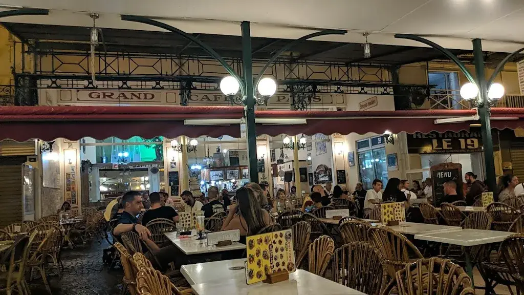 Dirk Horemans_Le Quai Dix-Neuf_Grau-du-Roi_reseña