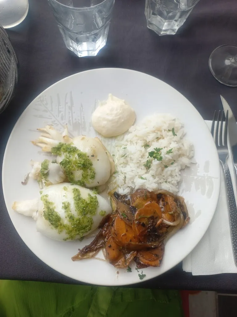 beryl HOLY_La Voile_Grau-du-Roi_review