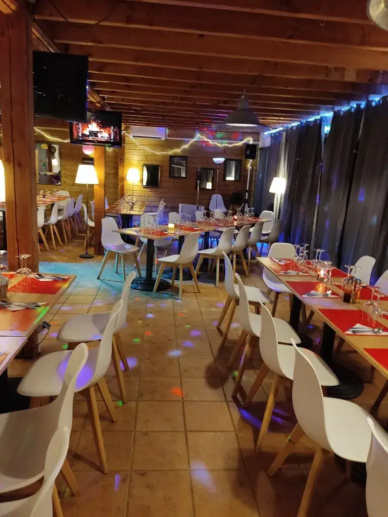 AU CHANTEUR RESTAURANT festif animation Karaoké Dansante._Marsat_slider_image_1