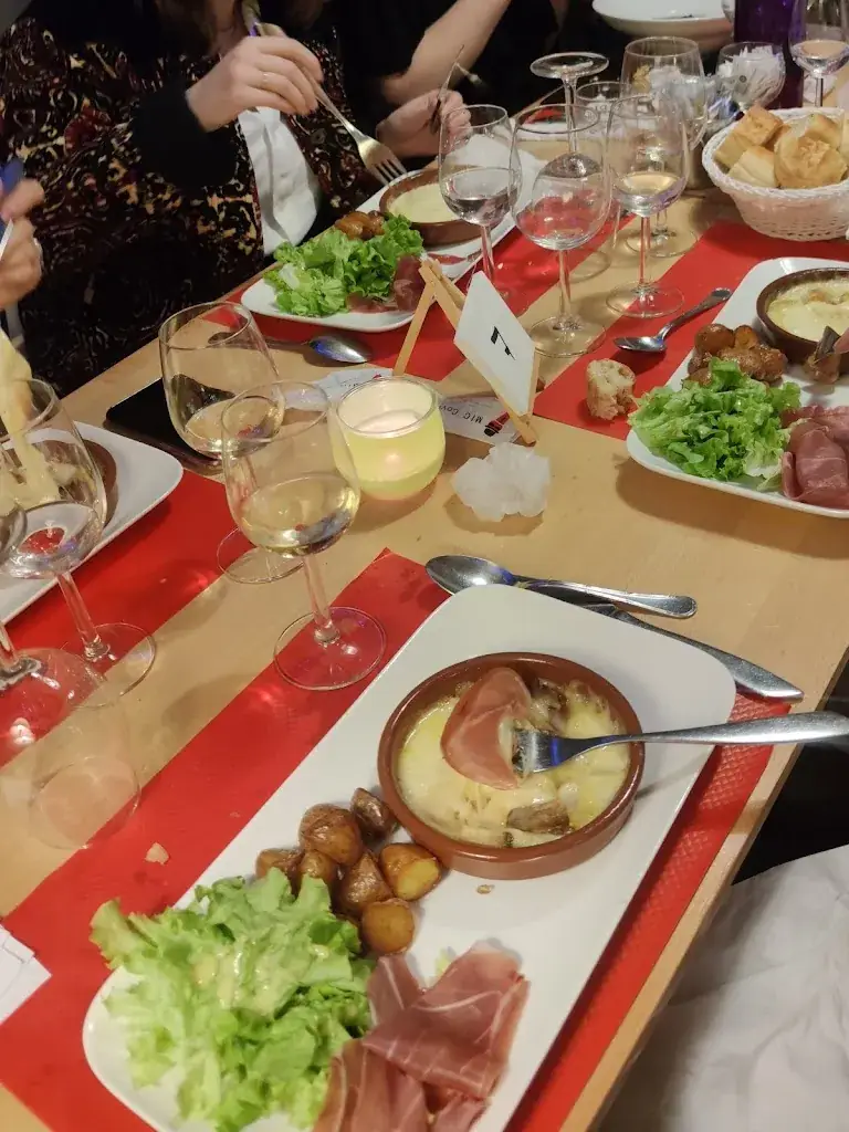 AU CHANTEUR RESTAURANT festif animation Karaoké Dansante._Marsat_slider_image_2