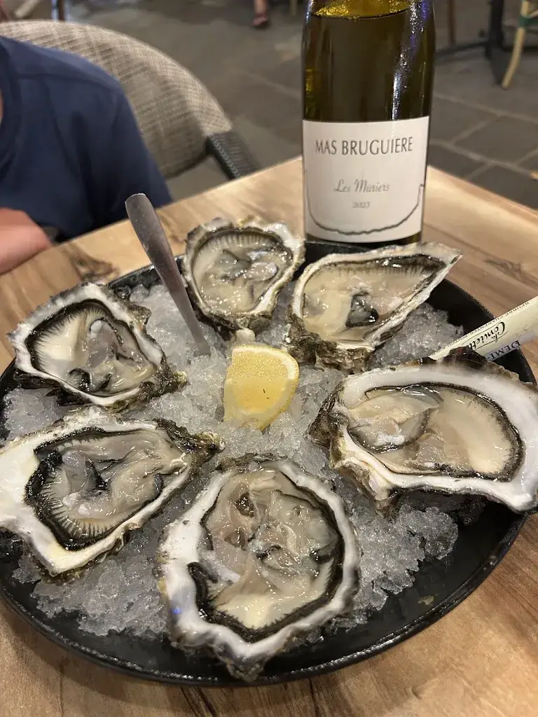 Manuel Houssa_Chez Papé Frezal - Restaurant de Poissons_Grau-du-Roi_review