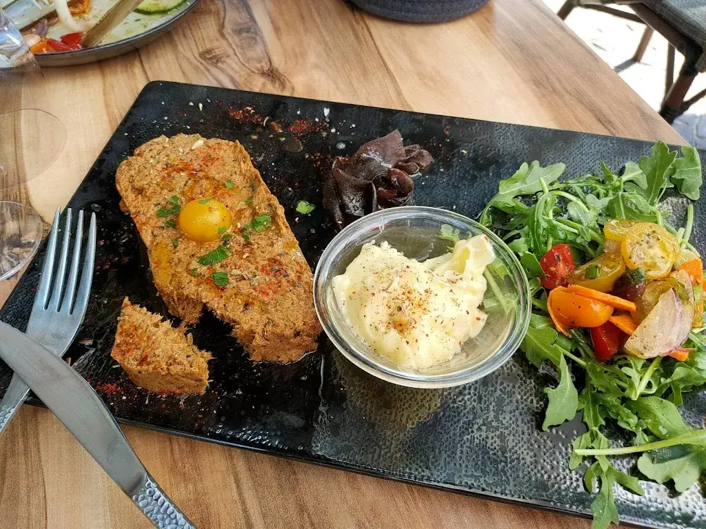 Jeremy Malcuit_Chez Papé Frezal - Restaurant de Poissons_Grau-du-Roi_review