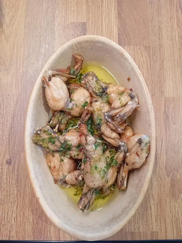 Broche't and beer_Grau-du-Roi_slider_image_3