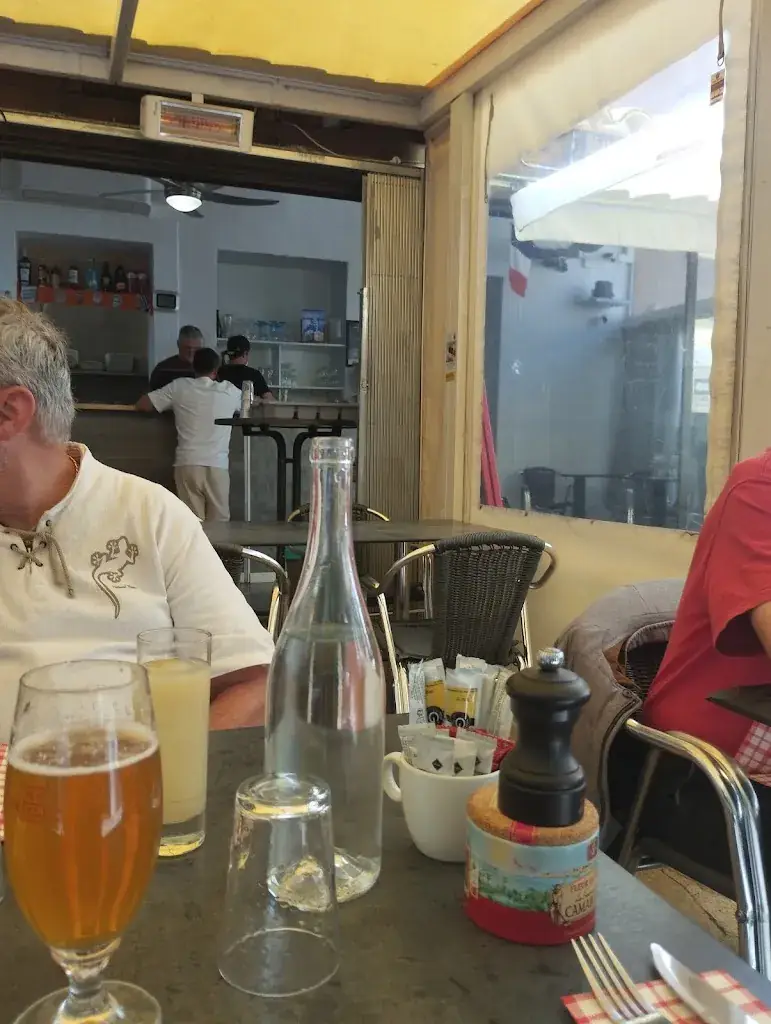 ROBERT Patricia_Brasserie le Donjon_Matelles_review