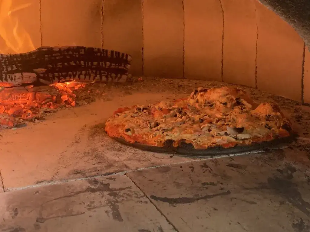 Filipone Pizza Les Matelles_Matelles_slider_image_2