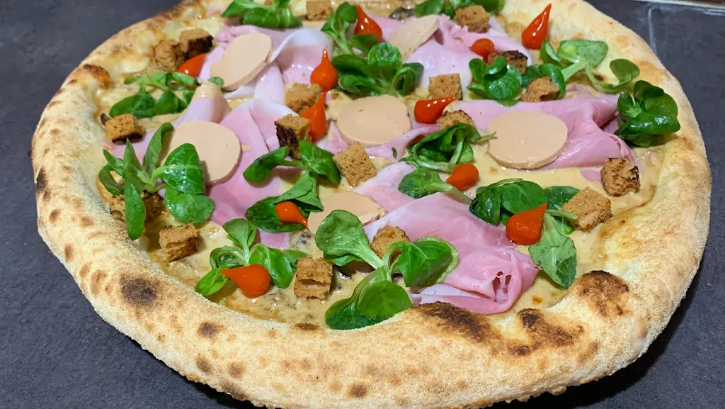 Pizzeria Dall’ innamorato_Lézan_slider_image_2