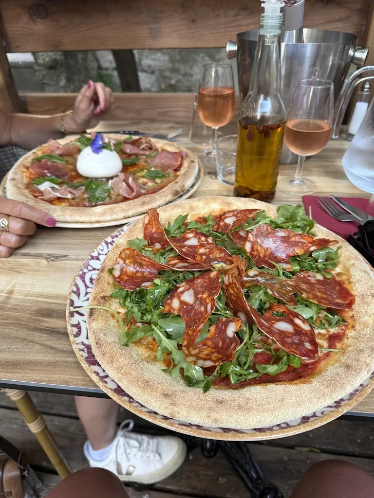 Pizzeria Dall’ innamorato_Lézan_slider_image_3