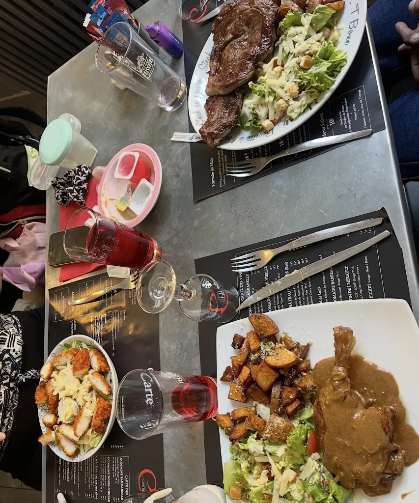 Angèle Hougnon_Cafe Du Centre_Lisle-sur-Tarn_review