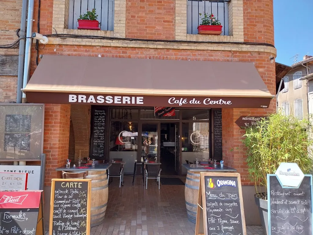 Cafe Du Centre_Lisle-sur-Tarn_slider_image_1