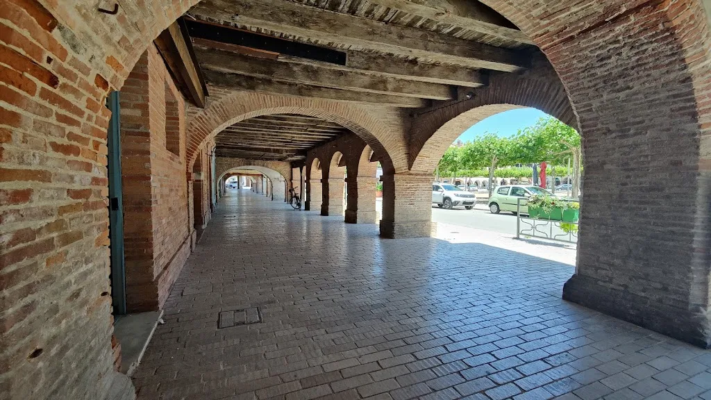 Cafe Du Centre_Lisle-sur-Tarn_slider_image_2