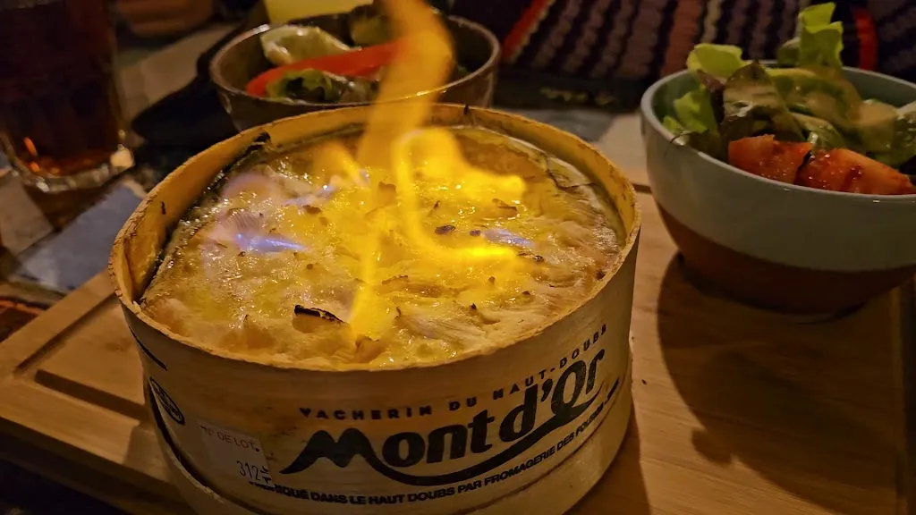 Mihael Silac_La Fermette - Les Angles_Angles_review