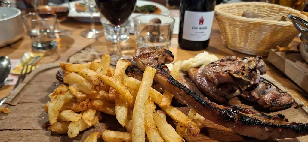 Chez Antoine_Angles_slider_image_3