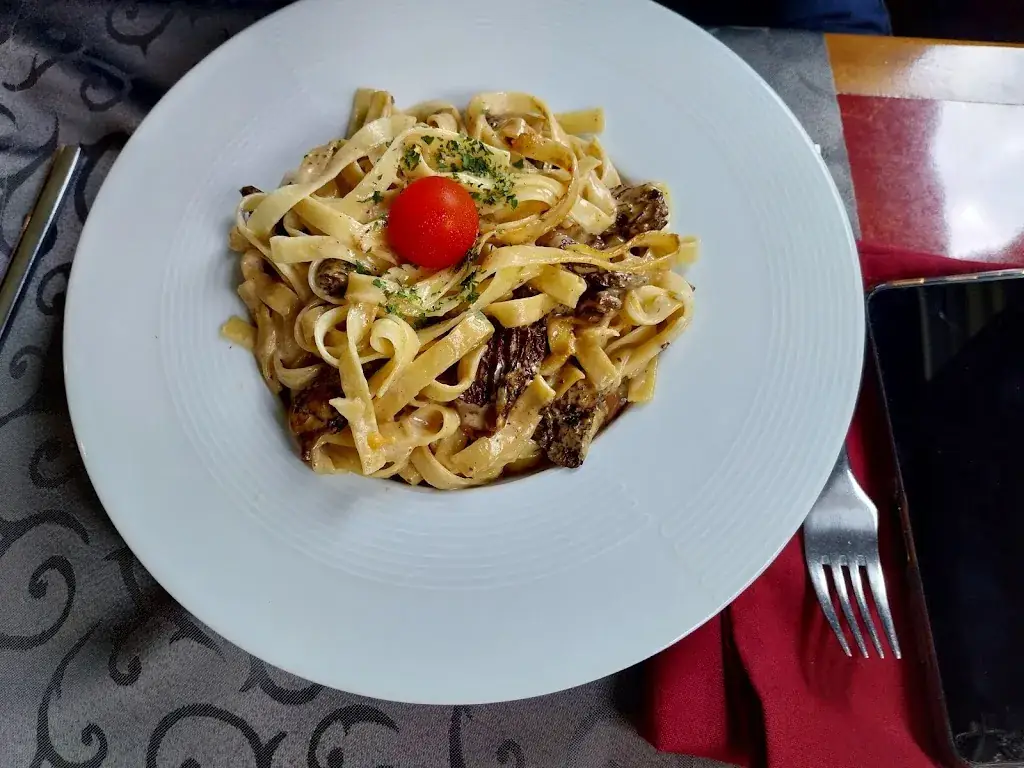 CAROLE dufresne_Restaurtant Glacier - Le Bistrot_Nantua_review