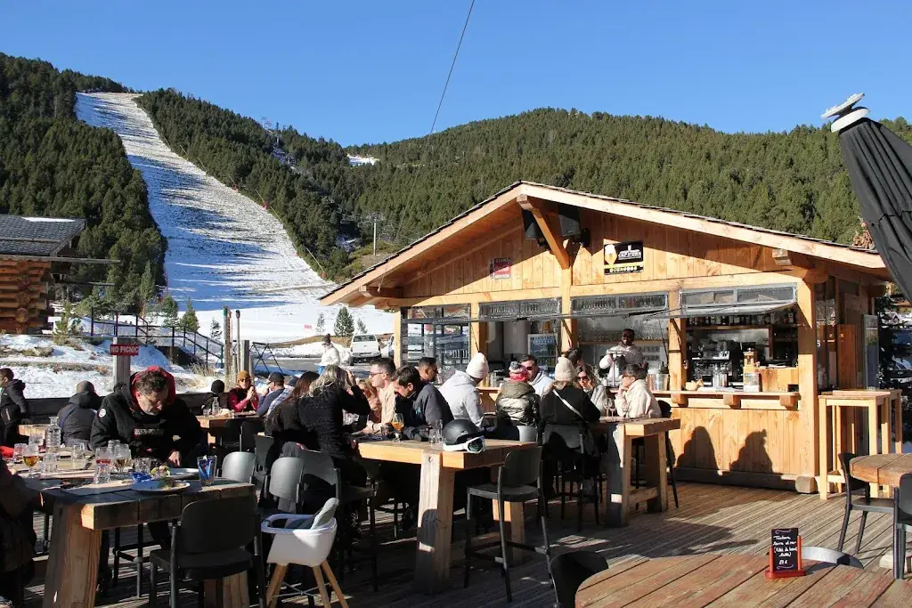 LA LOUVE_Angles_slider_image_1