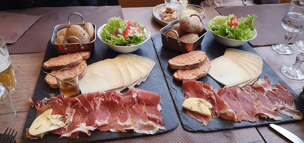 Creperie La Grange_Angles_slider_image_3