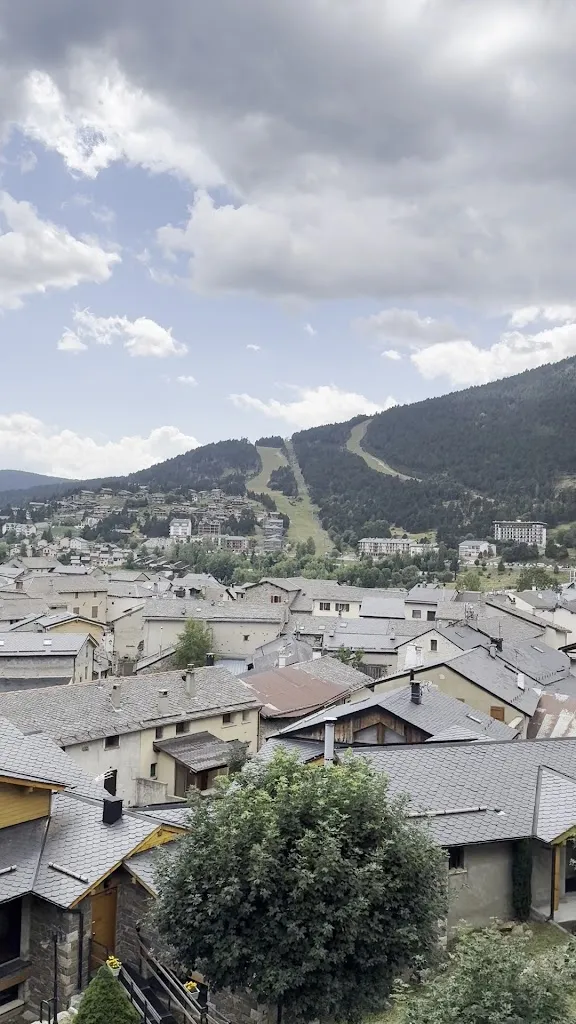 Hôtel Restaurant LE LLARET ristorante a Angles