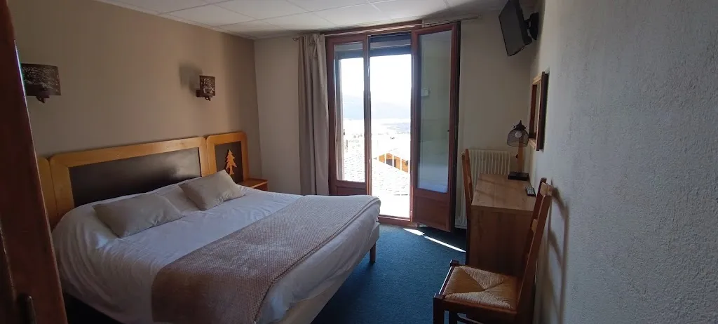 Hôtel Restaurant LE LLARET_Angles_slider_image_2