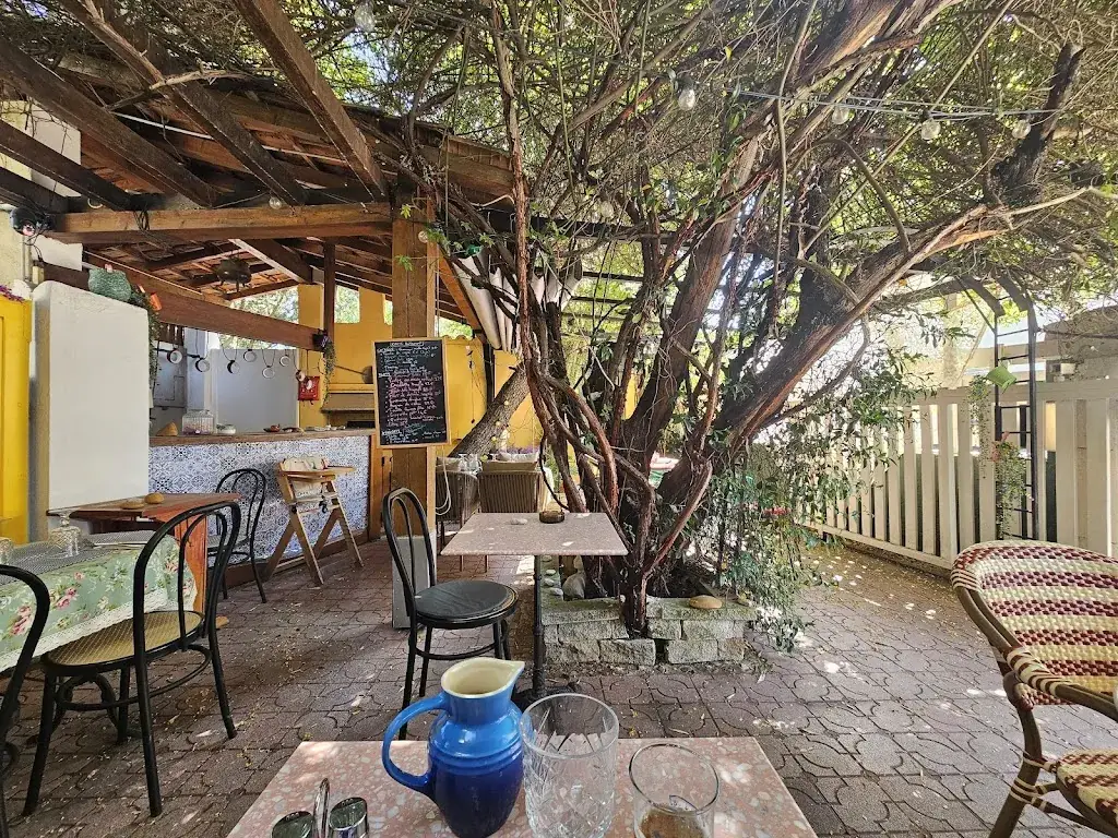 Gilles Siebert 1KNRJ_Chez Flore – Restaurant et à emporter – Les Angles 30133 – Les Priades_Angles_review