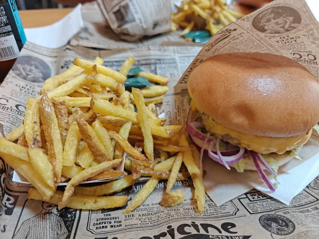 Marine V_CAPCIR BURGER_Angles_recensione