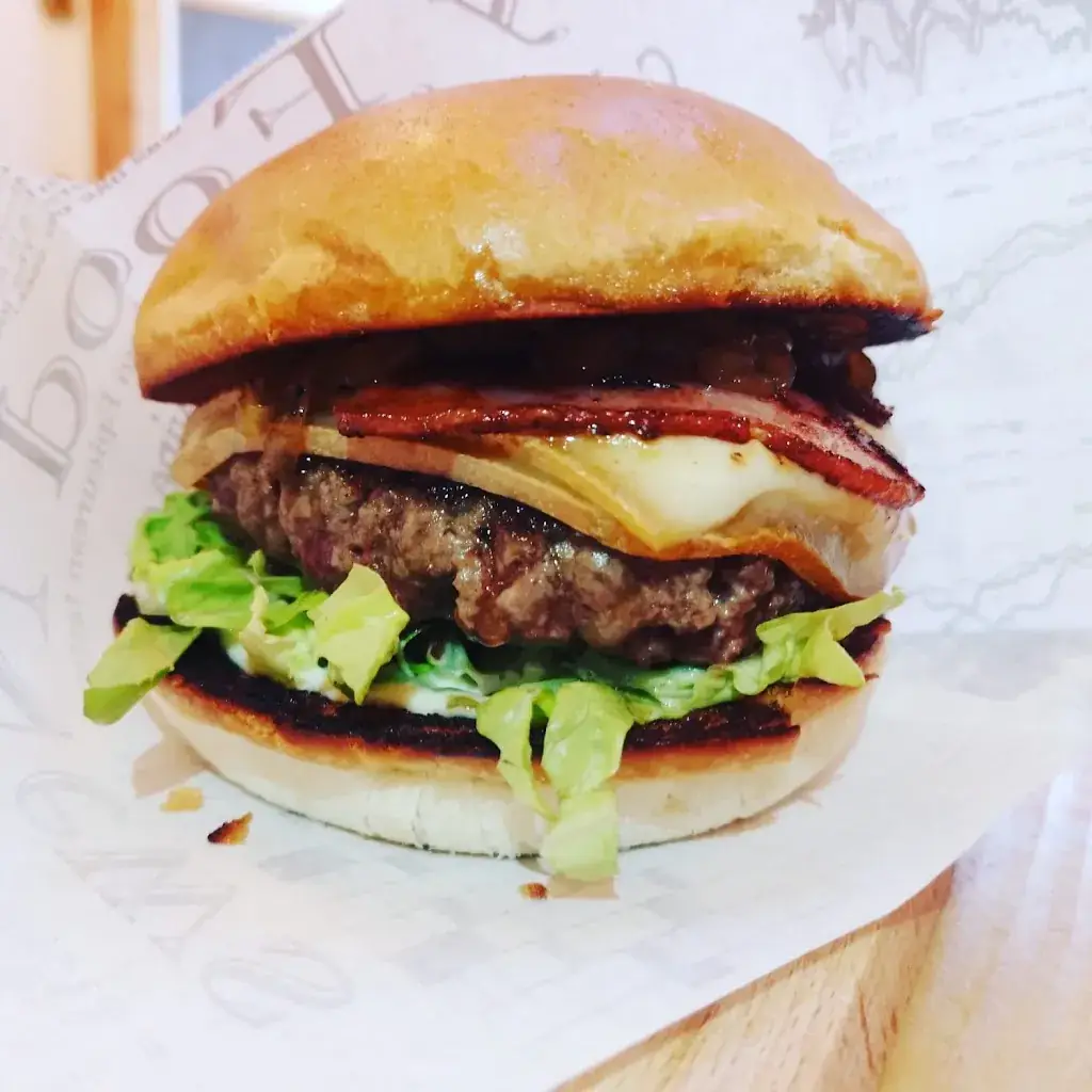 CAPCIR BURGER_Angles_slider_image_2