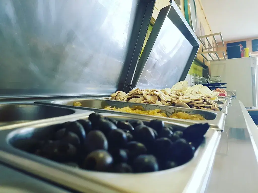 Menu_Xtreme Pizza_Angles_image_4