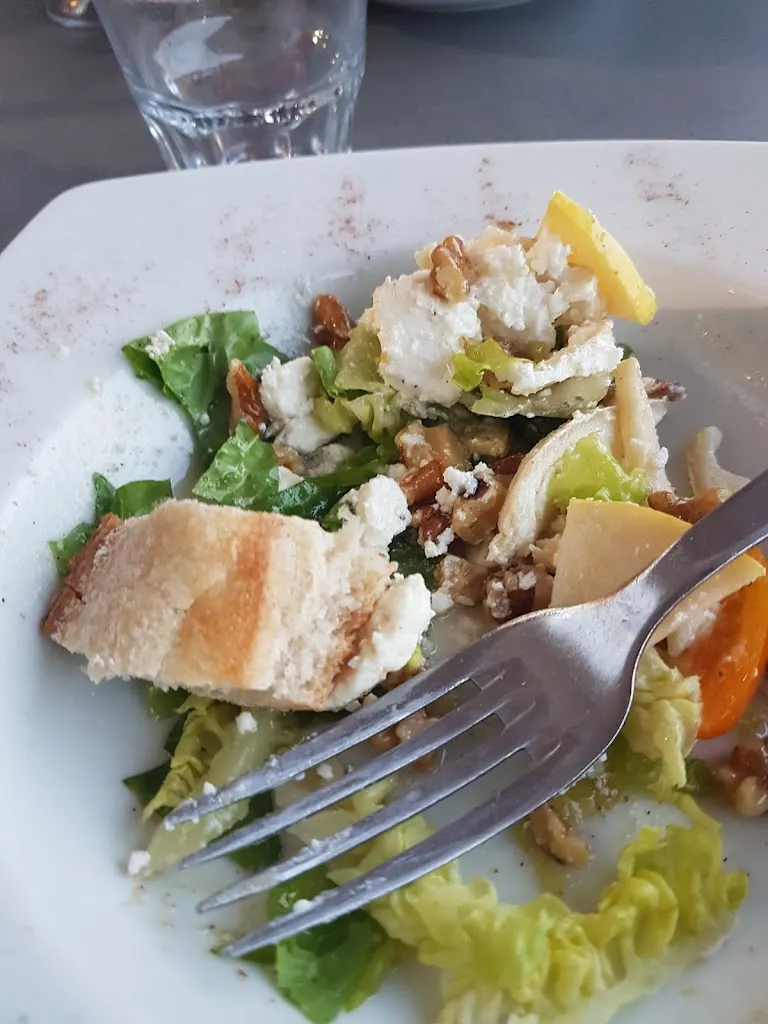 Crêperie Plein Soleil Sarl Pyrenne Alain et Valérie_Angles_slider_image_2