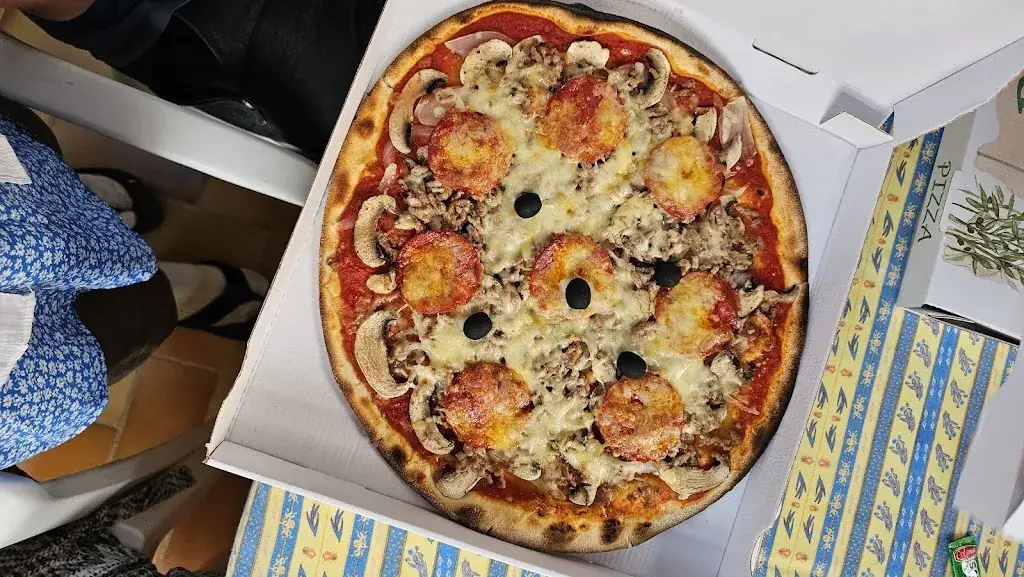 Thomas PATAUD_Pizza Luna Llupia_Llupia_review