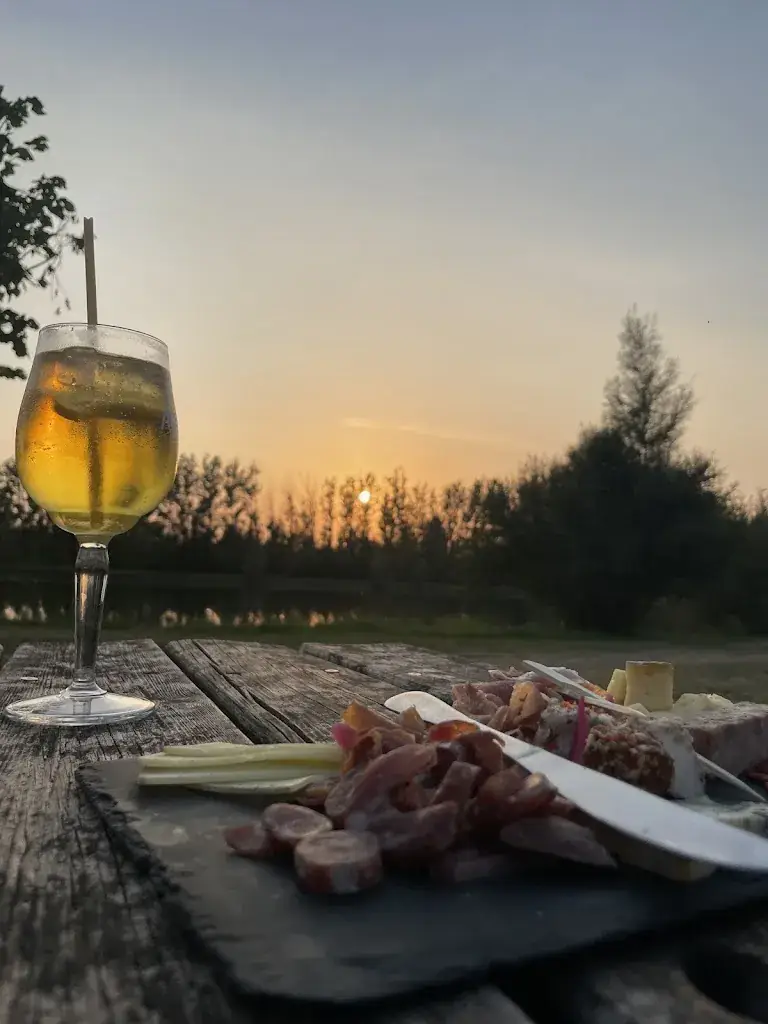 Laurine Invictus_Guinguette des lacs de Sabatouse 