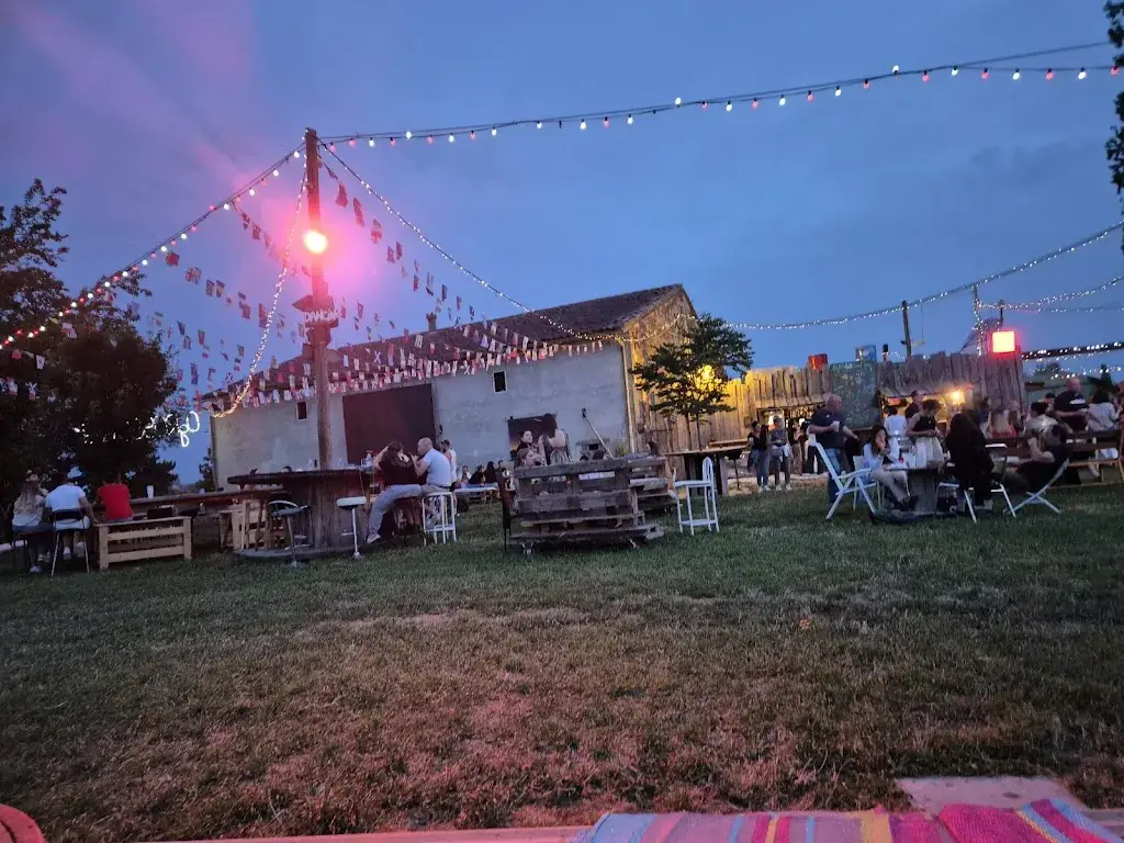 Guinguette des lacs de Sabatouse 