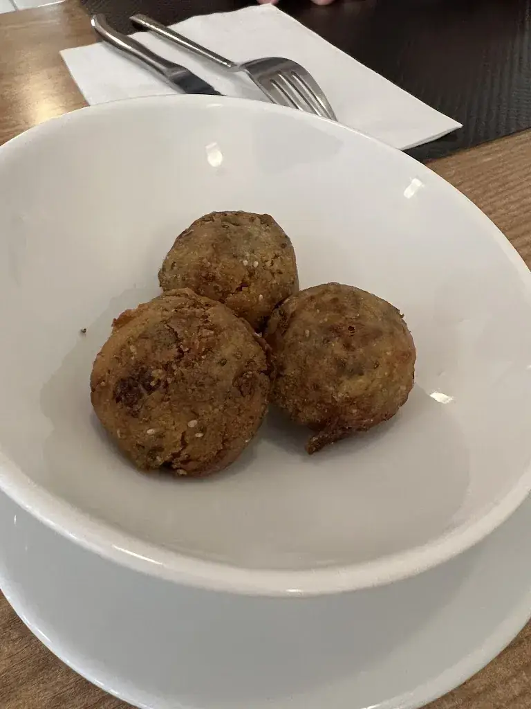 Sarah Yip_Restaurant Divin_Lourdes_review