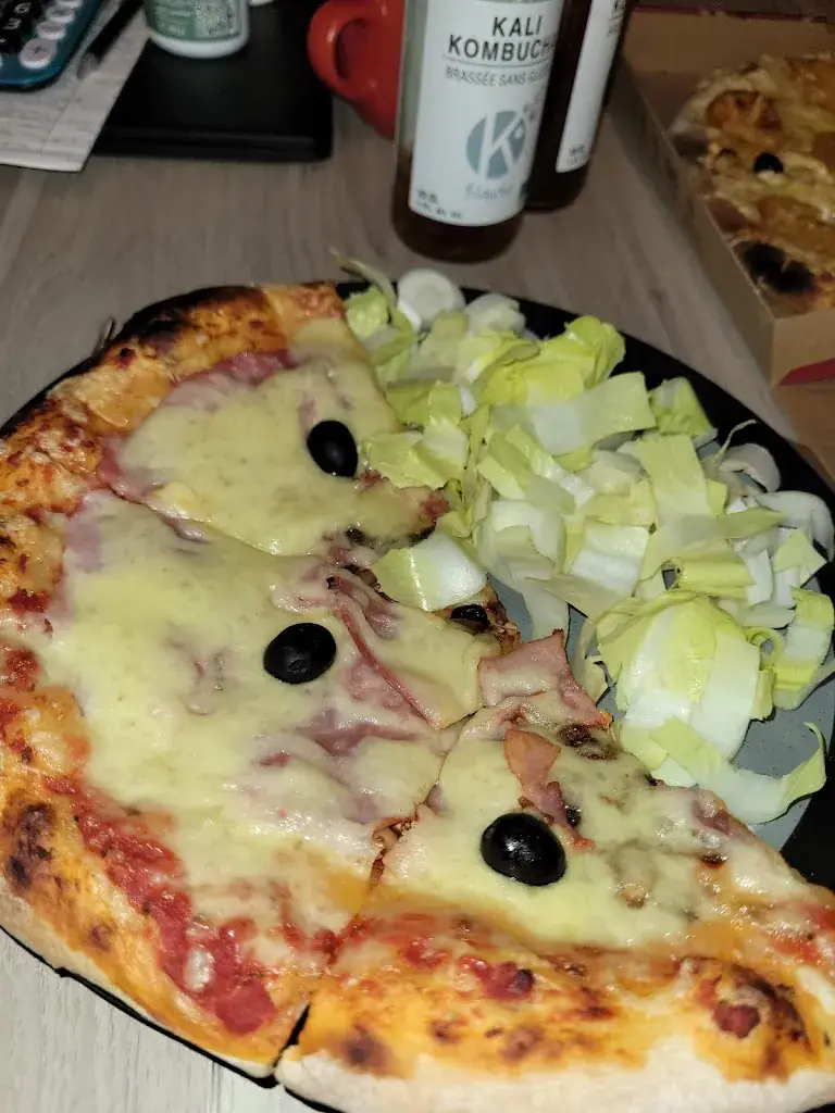 Coralie Castéran_Prim pizza_Luc-la-Primaube_review